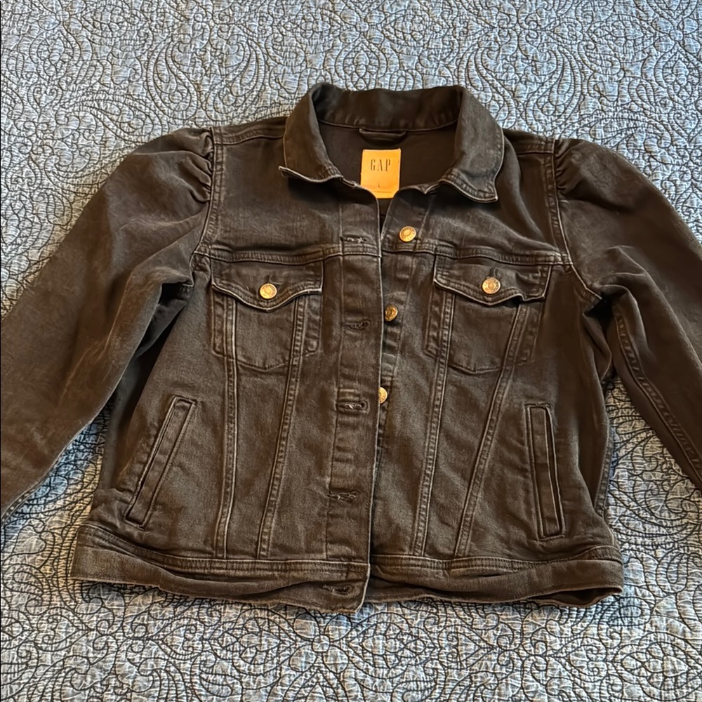 GAP Women’s Black Denim Jacket